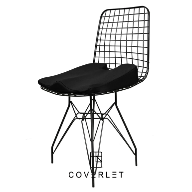 نمای کامل زیر نشیمنی طبی مموری فوم ارگونومیک مدل Visco Seat مشکی با طراحی Coccyx روی صندلی فلزی، مناسب استفاده اداری و نشستن طولانی‌مدت